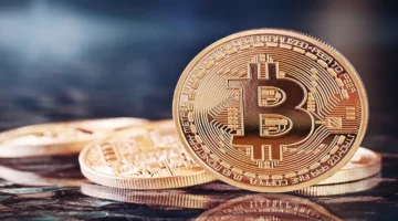 خسائر حادة.. هبوط سعر البيتكوين تحت مستويات دعم تاريخية بسبب موجة ذعر عالمية